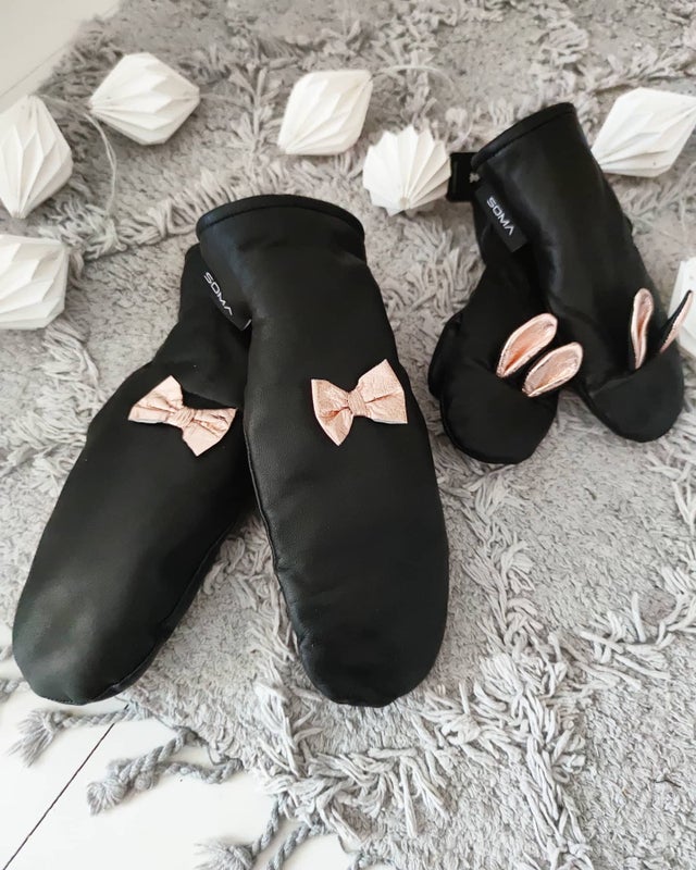 Lasten nahkarukkaset - Pupu korvat  / Musta- gold